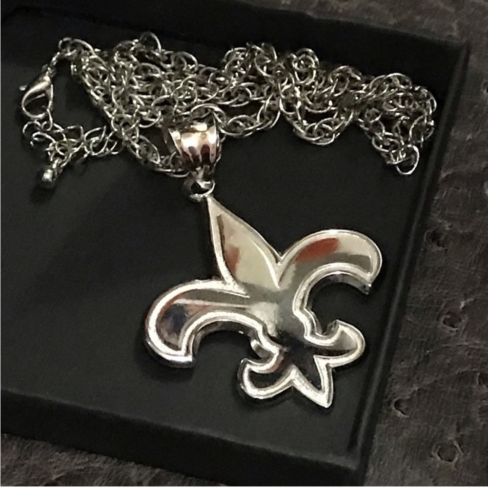 Fine Jewelry Large Sterling Silver .925 Flur-de-lis Pendant / CHAIN INCLUDED i
